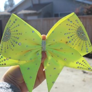 London bow cheer bow